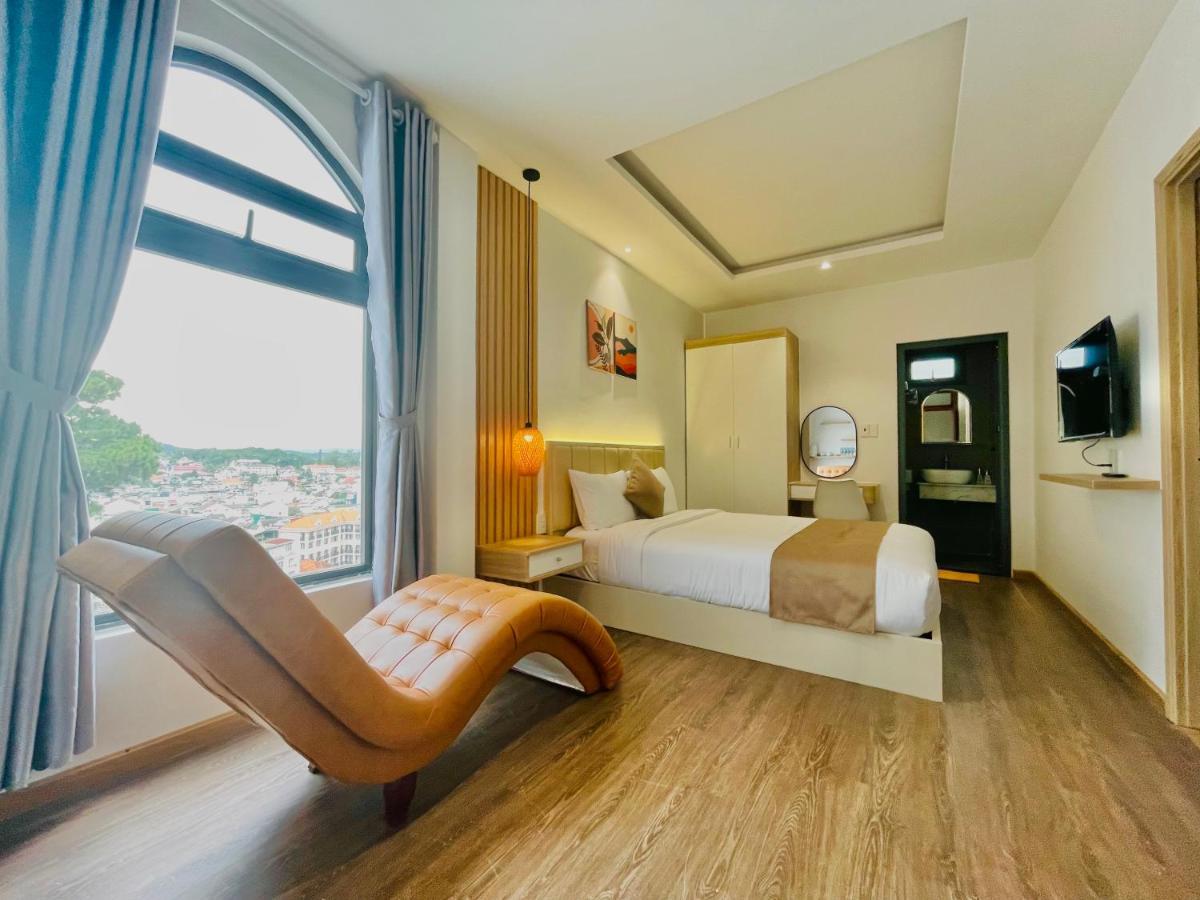 Torino Hotel Dalat Екстер'єр фото