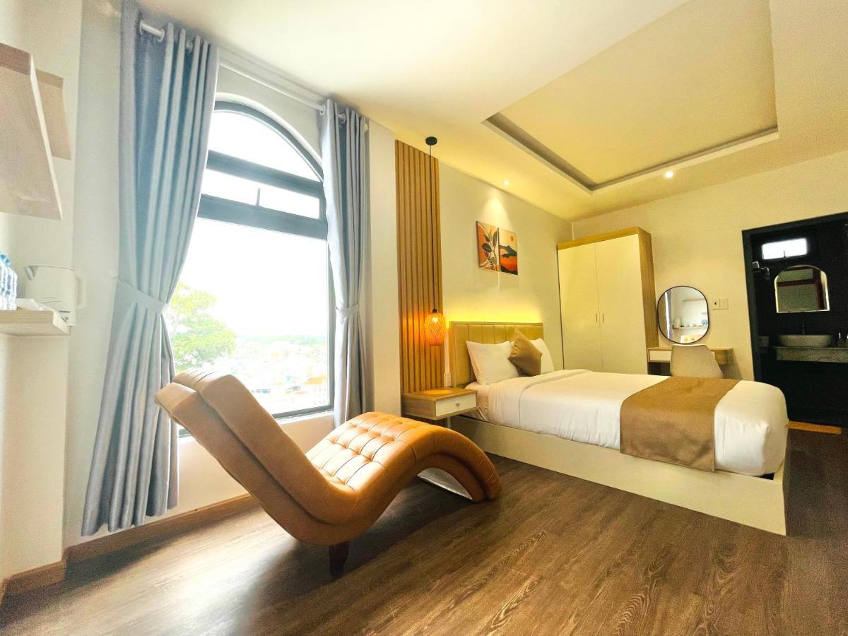 Torino Hotel Dalat Екстер'єр фото
