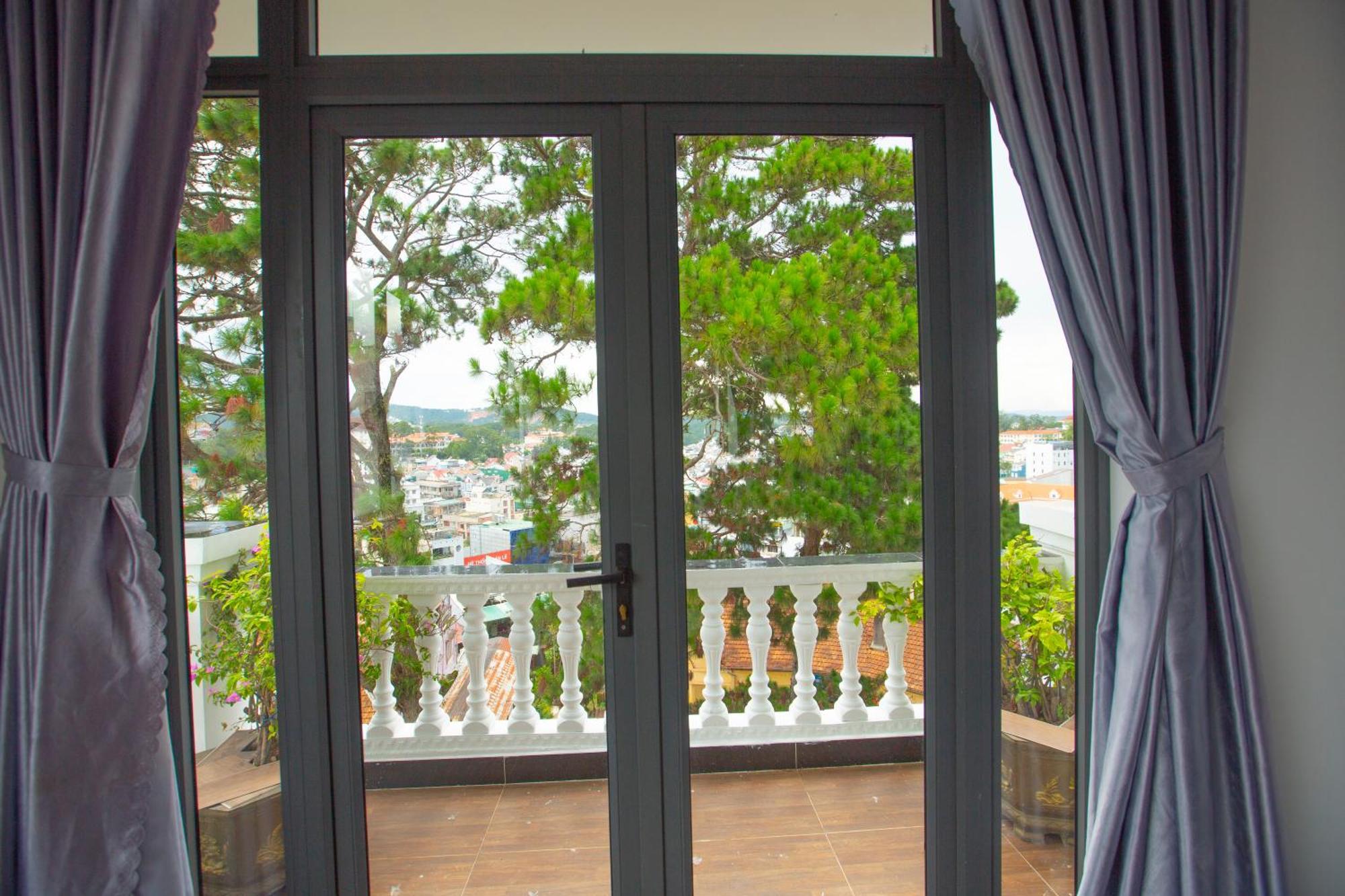 Torino Hotel Dalat Екстер'єр фото